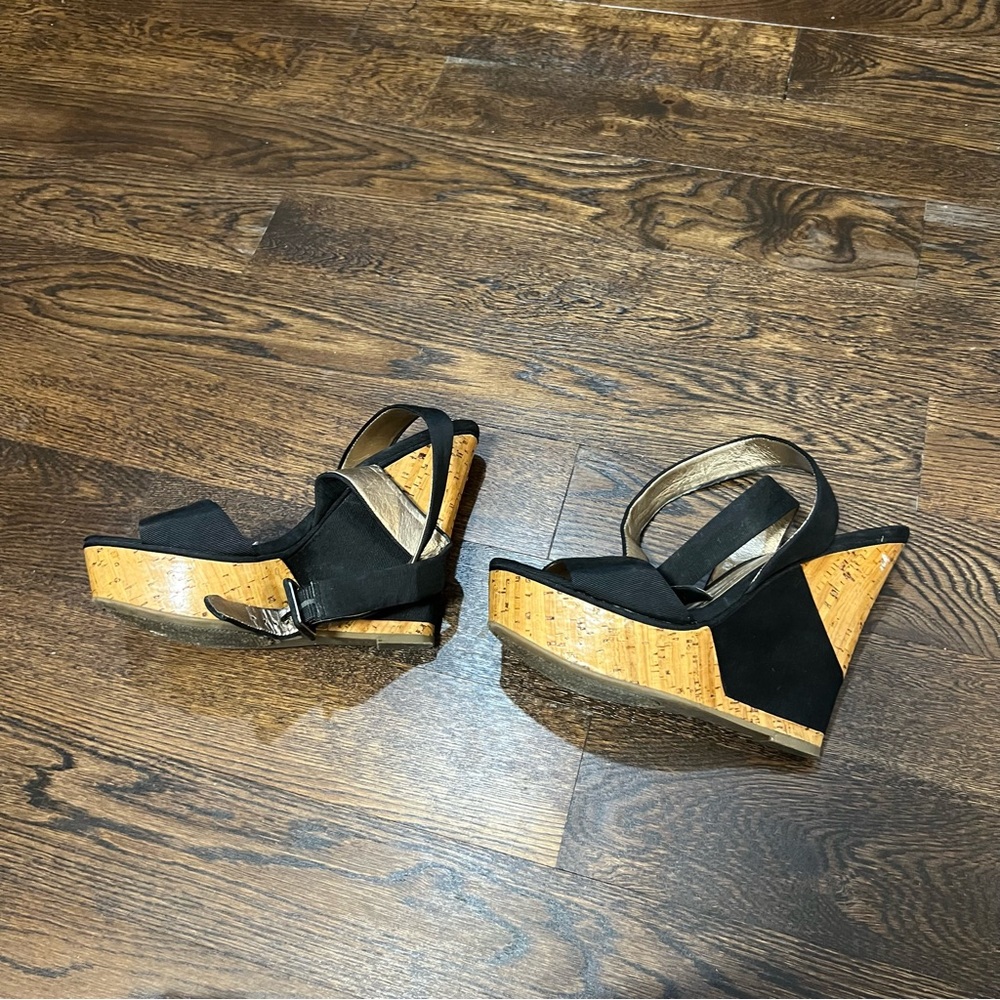 BCBG Platform Heels - Picture 5 of 5